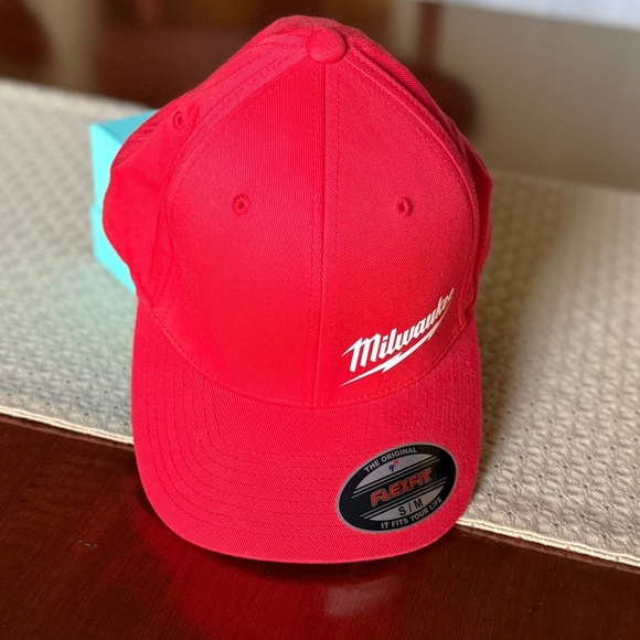 Milwaukee Tools Flexfit Hat Sz S-M NWT - Picture 2 of 8